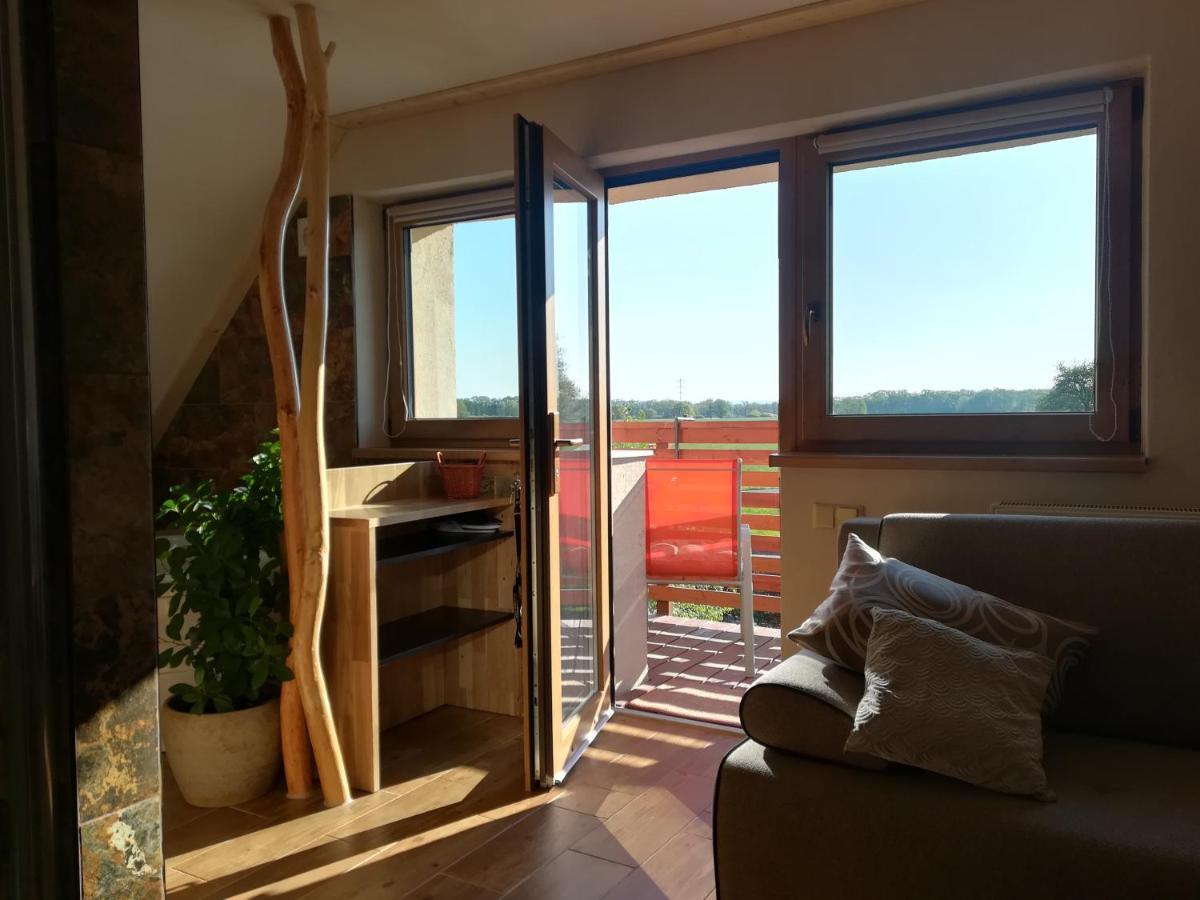 Apartman Life In Nature Jaronice 外观 照片
