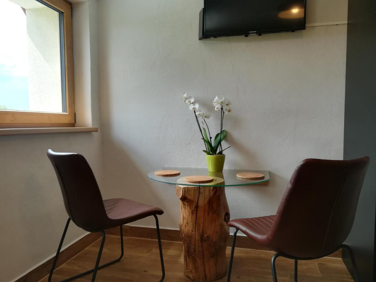Apartman Life In Nature Jaronice 外观 照片